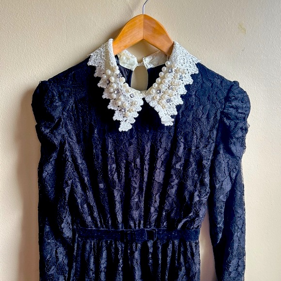 Black Embellished Beaded Collar Bejeweled Soft Lace Formal Fully Lined Dress Med